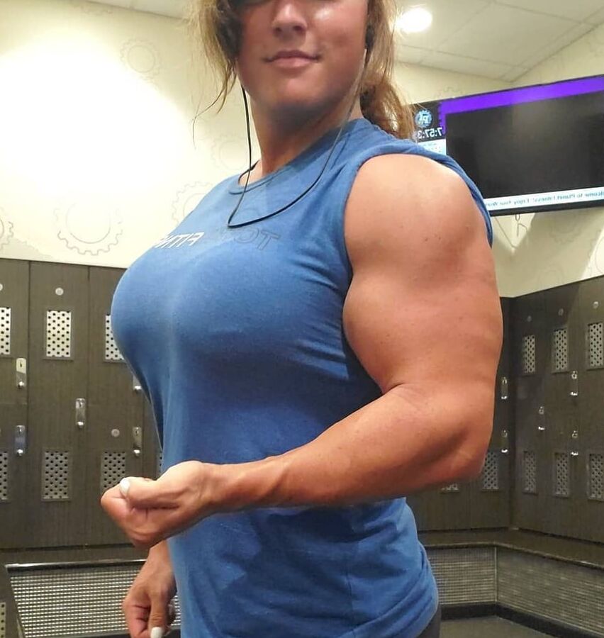 Sexy FBB Muscle