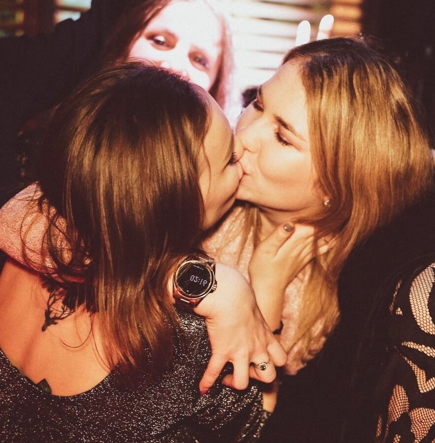 Girls on Girls ()