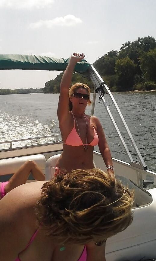 SEXY MILF