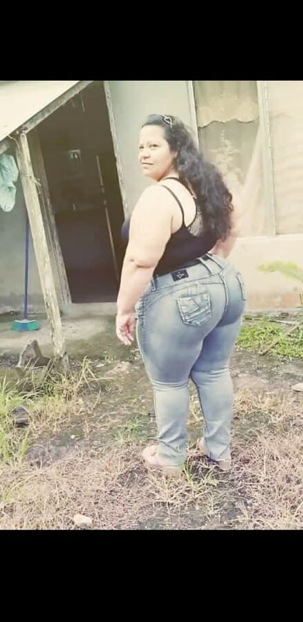 Esme nalgona madura