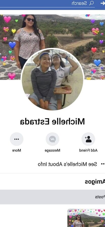 Joven mostrando tetitas