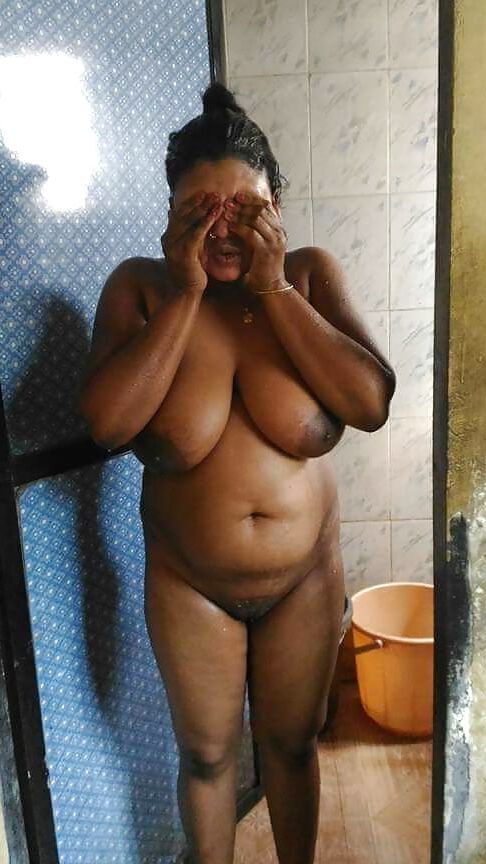 Indian desi aunty