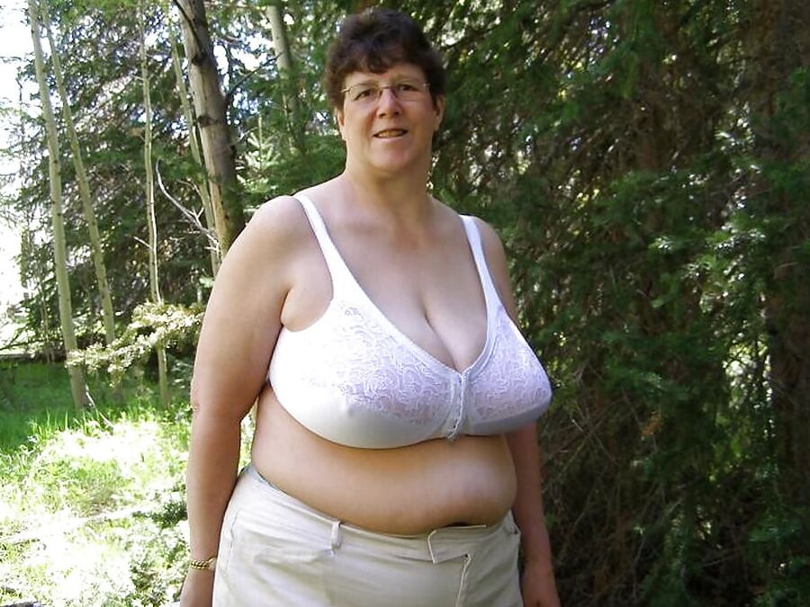 wonderful mommy chick for bad boys