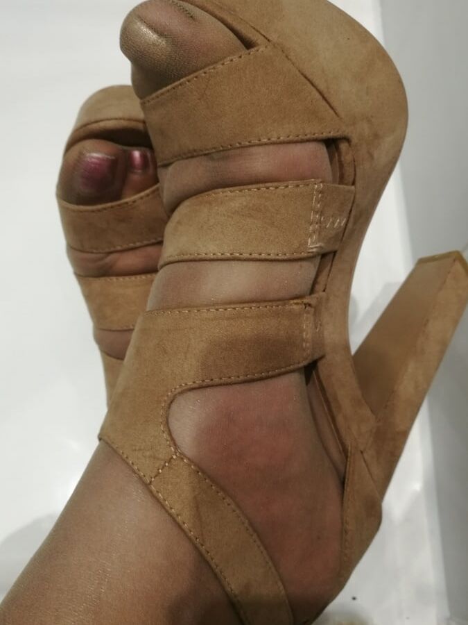 SMA asian mature feet
