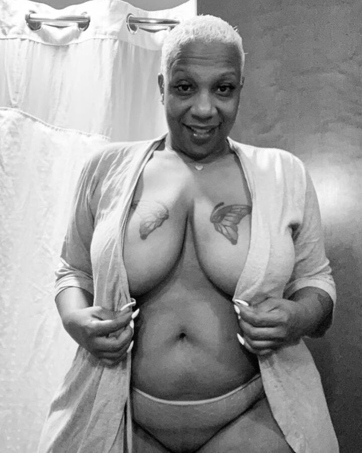 SOMEBODY MAMA VOL.