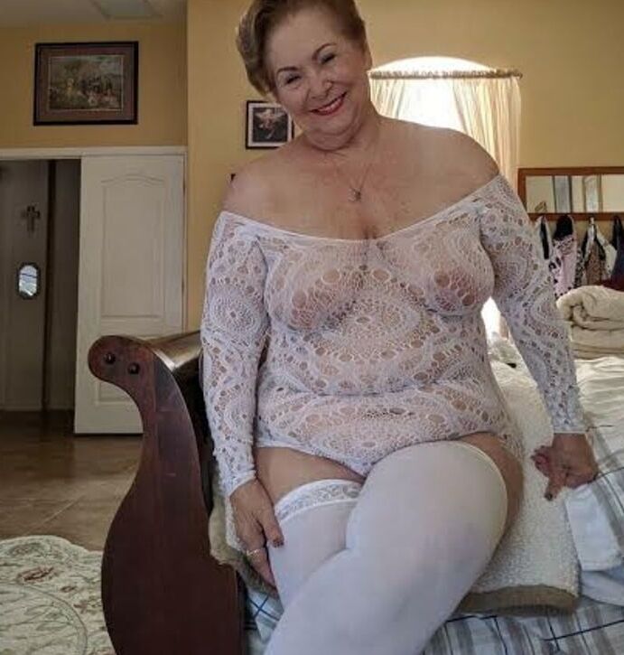 Granny with yummy tits