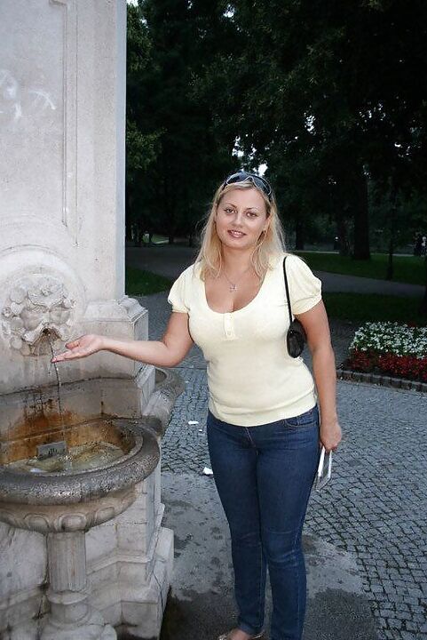 Russian Milf Sluts. Russische Milf Schlampen