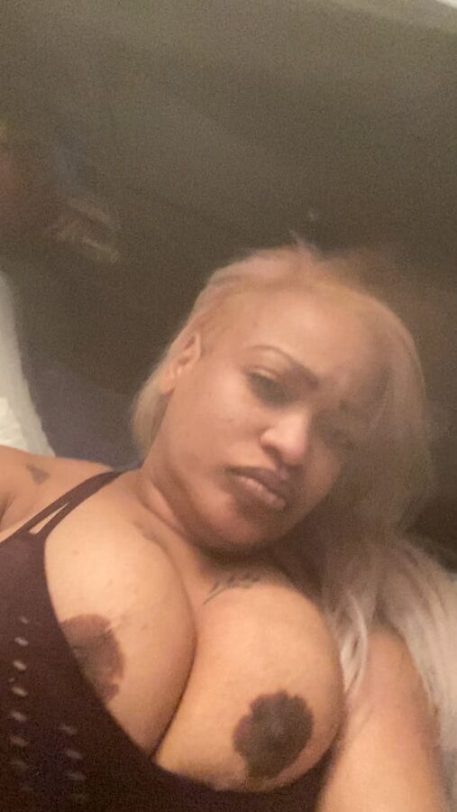 Ebony mature