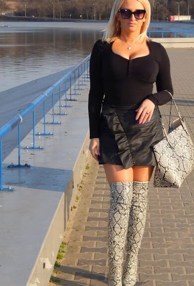 Girls in Leather and Boots part