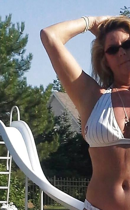 SEXY MILF