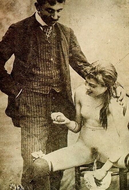 Pissing women