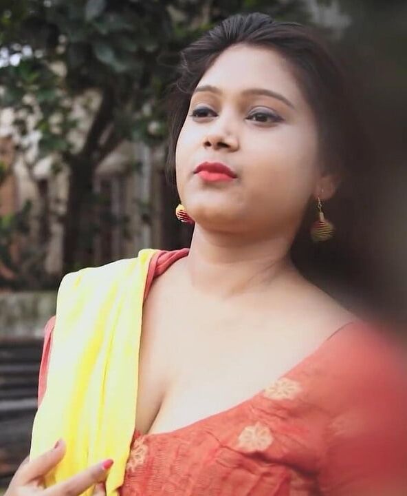 BENGALI Saree lover girl suporna