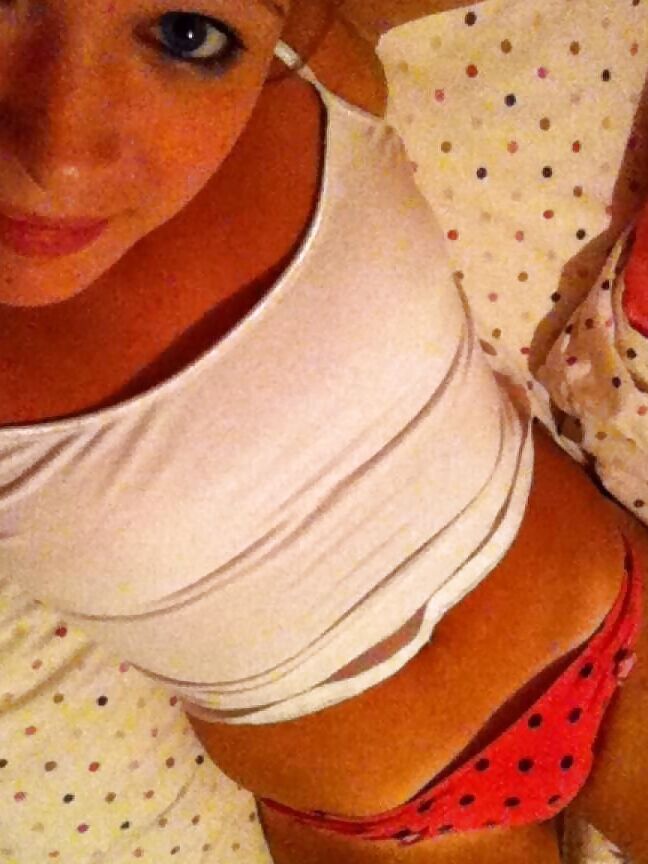 Kik slut shyone