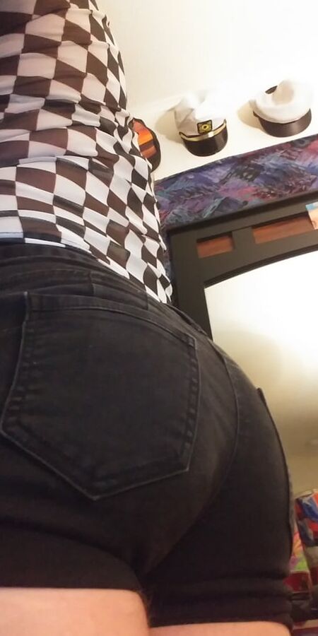 Butt pics