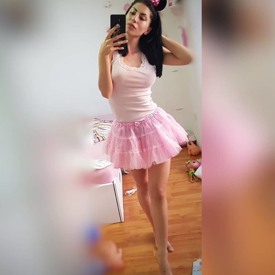 Serbian slut skinny mom beautifil ass Jelena Zivkovic