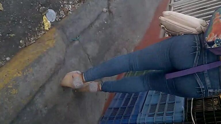 COME CULO MOM NALGONA VERDULERIA