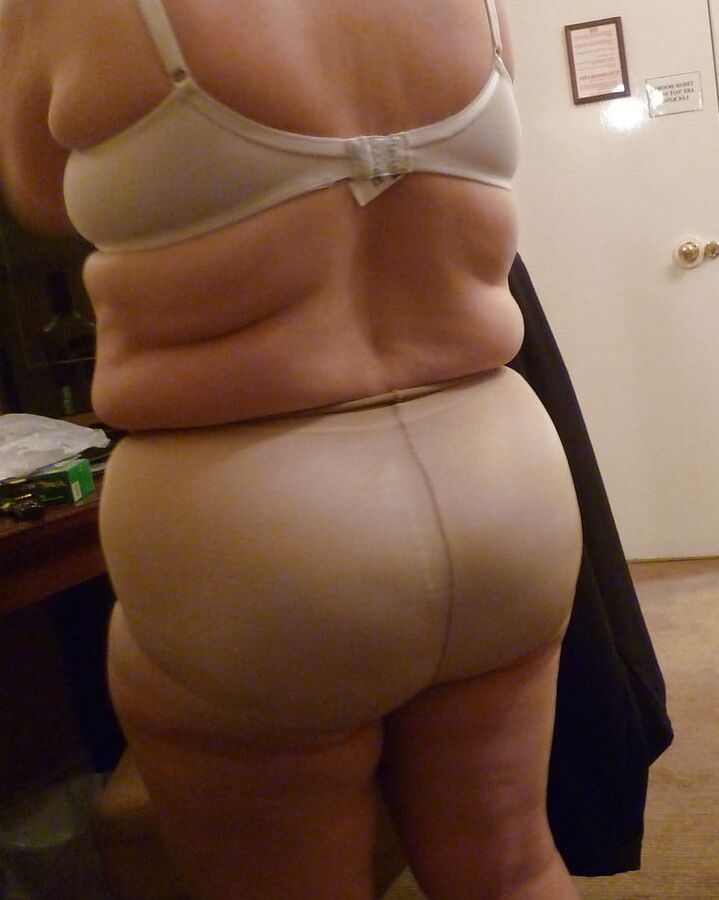 Big Knickers and Tights