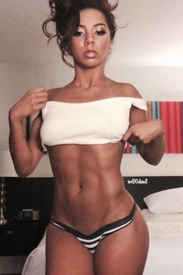 Todays Wank Target...Sexy Ass Brittany Renner