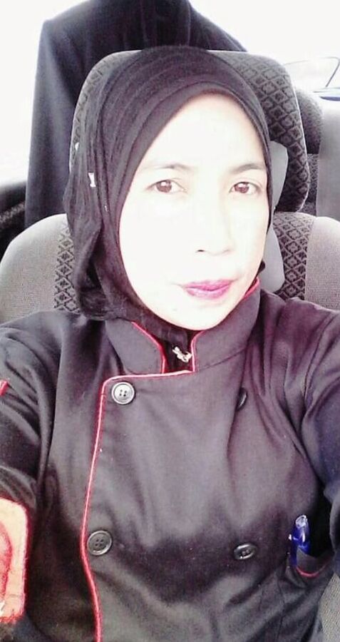 Malay MILF Chef Suhaila - Part