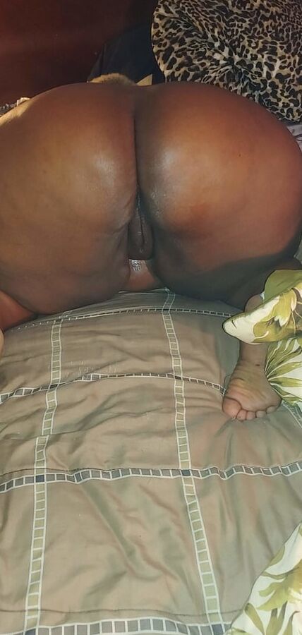 Had this big booty bitch soaking wet