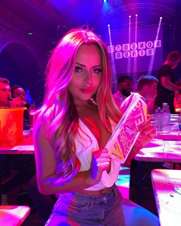 Zoe sexy blonde UK chav slut