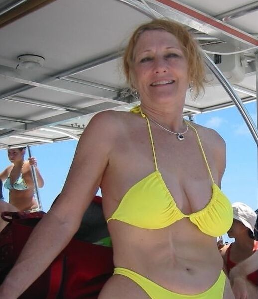 Absoluted fuckable mom