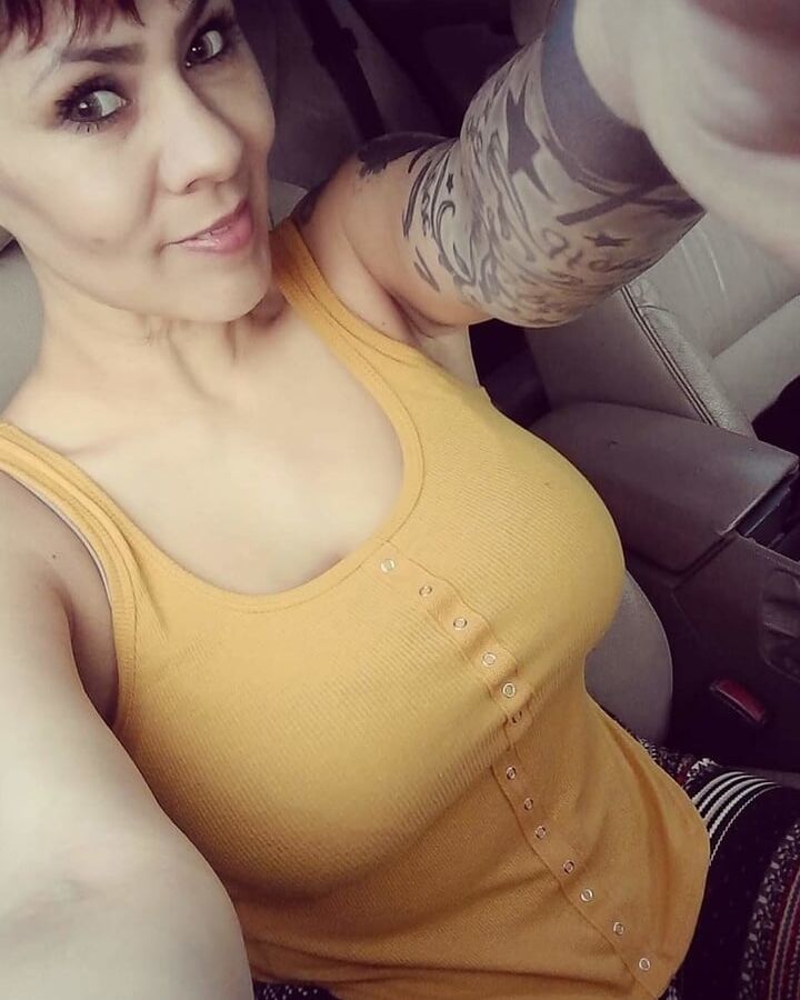 BANGING BUSTY SEXY MILF