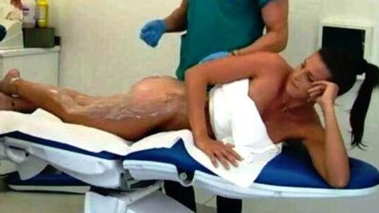 Anal bleaching Giulia Calcaterra