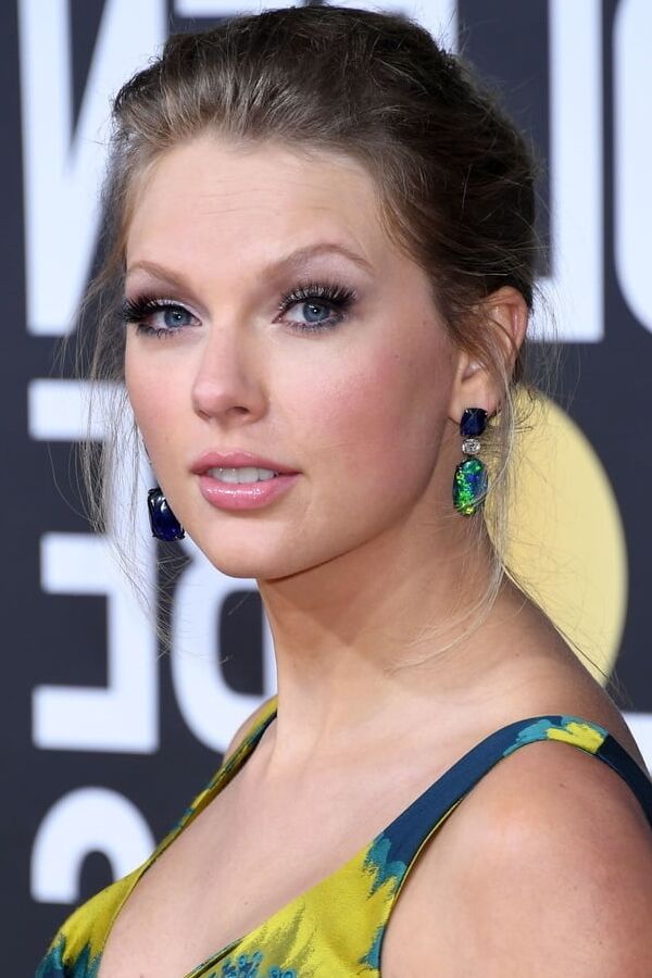 Taylor Swift&;s beautiful fucking face
