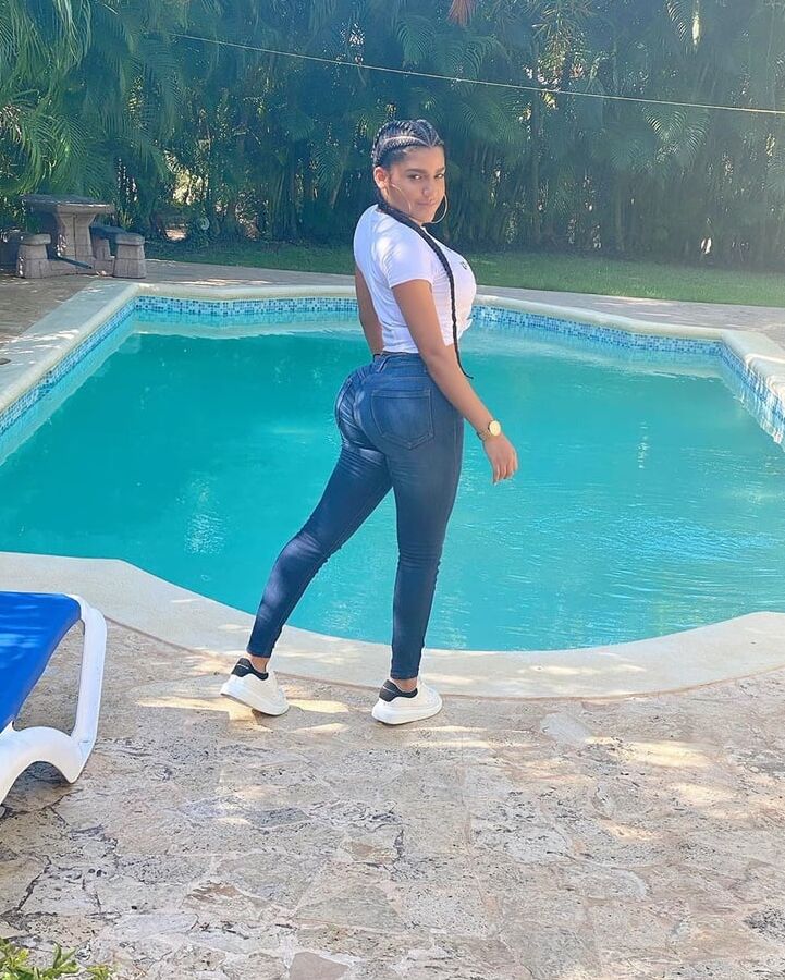 dominicana alguien tiene mas fotos