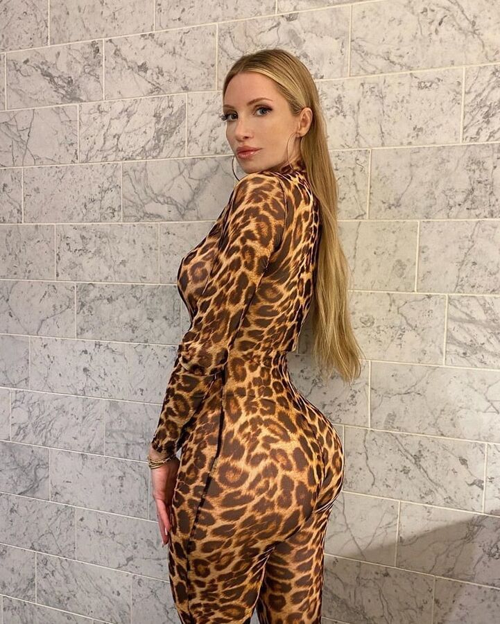 On Instagram- amandaeliselee