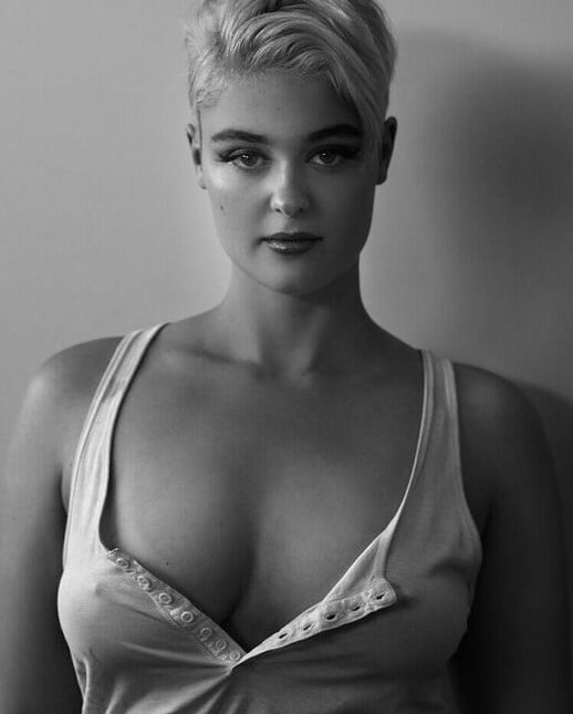 hot mil Stef Ferrar....