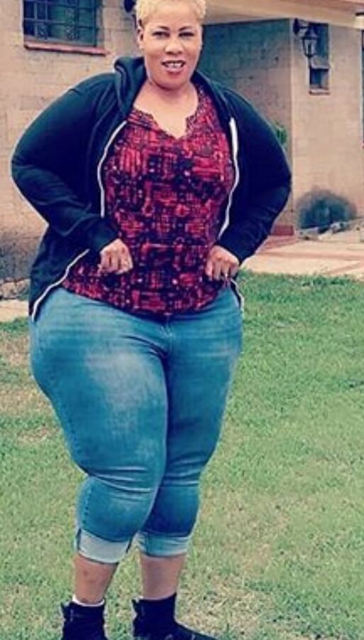 Ginormous mega booty huge leg cellulite bbw pear Divyo
