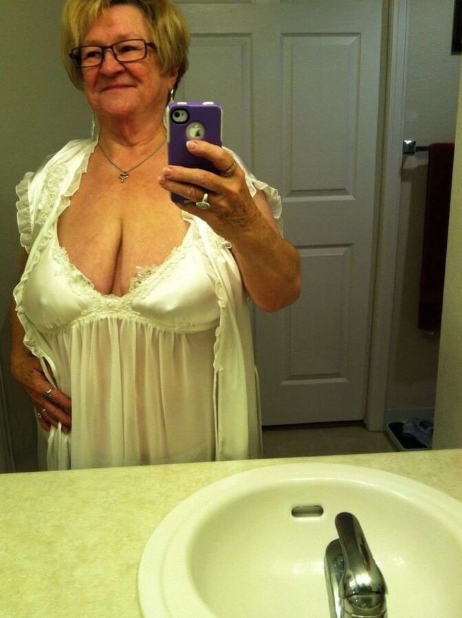 BUSTY GRANNIES ARE HOT TOO!