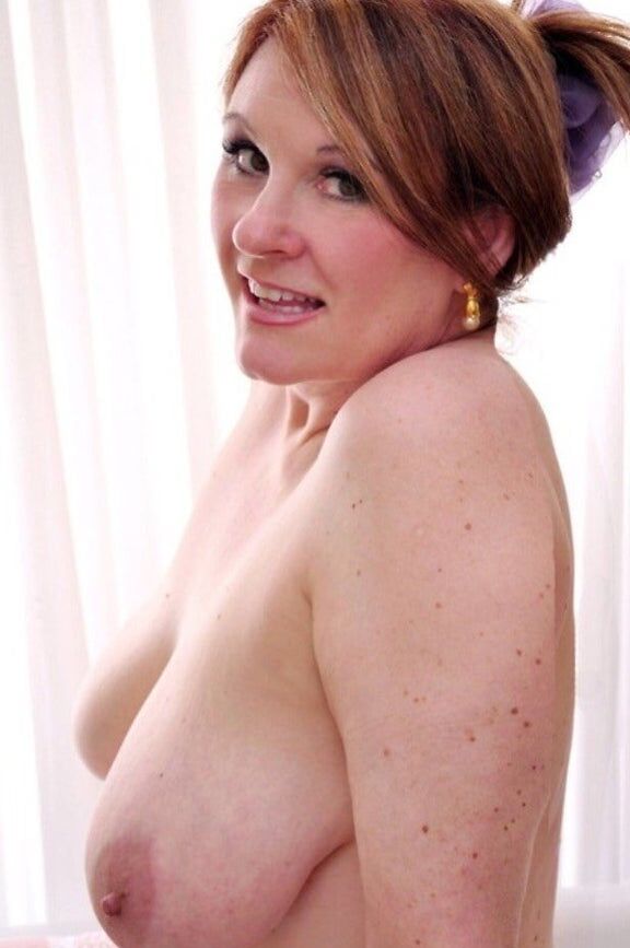 Mature Ladies - MILFs