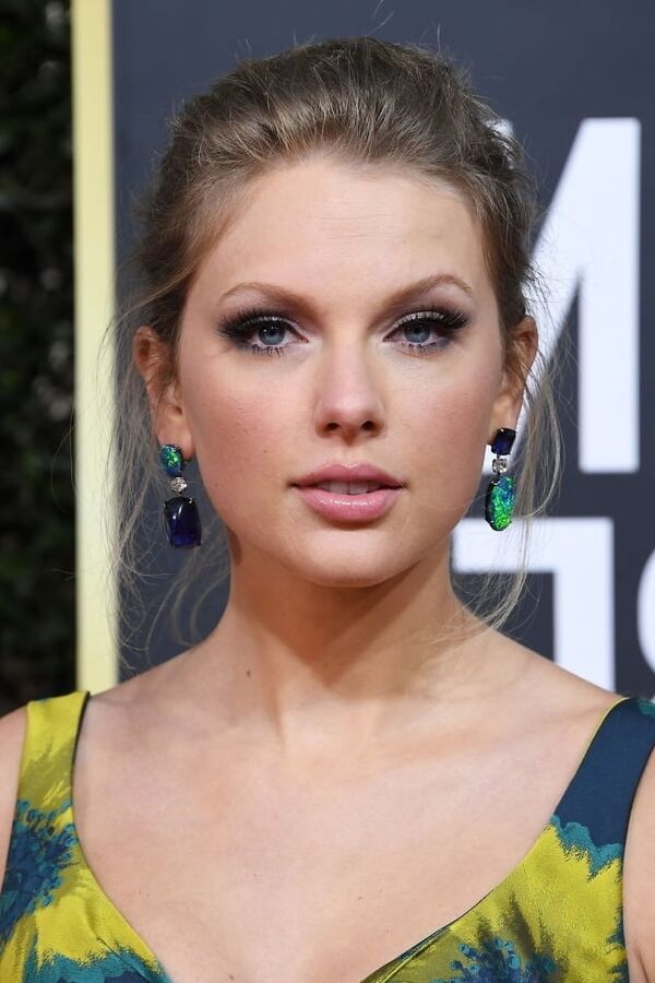 Taylor Swift&;s beautiful fucking face