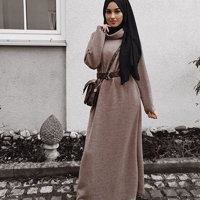 Hot Instagram Hjiab Lady