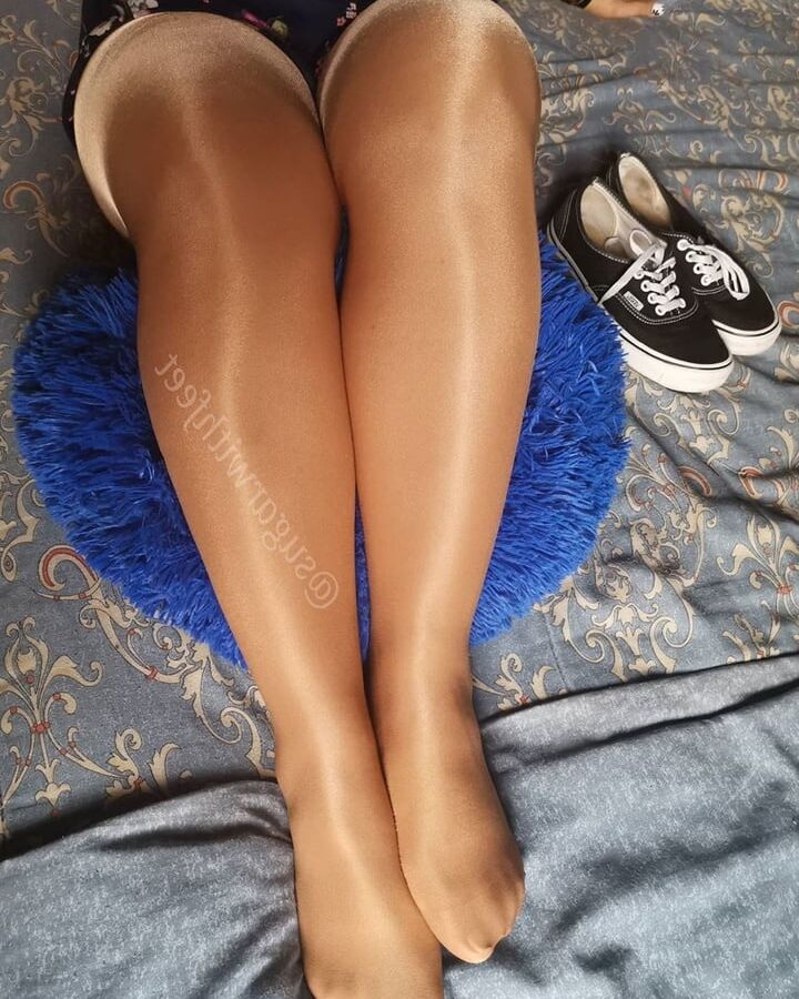 sugarwithfeet IG pantyhose Amateur Hotwife