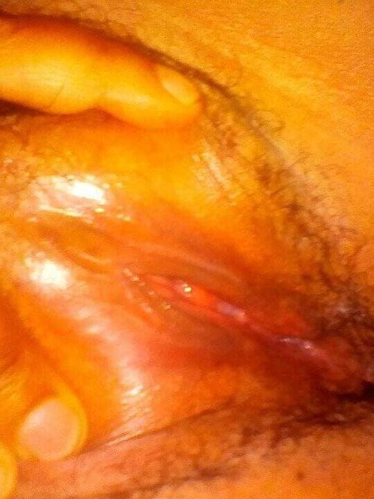 Selfie spreading yummy pussy
