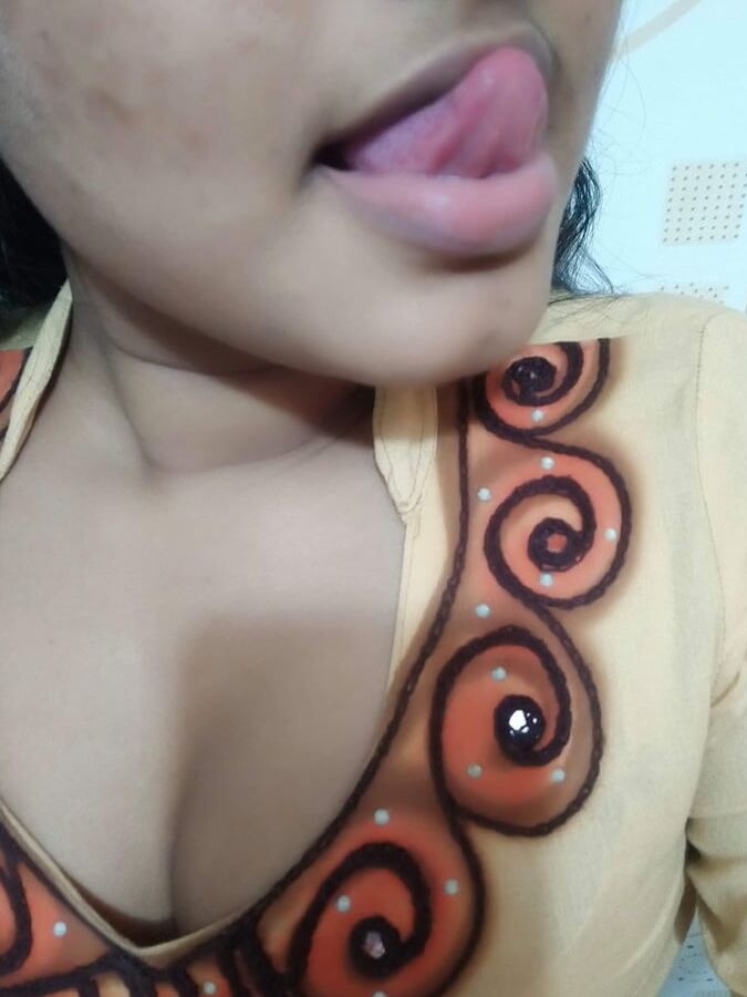 New Bangladeshi Girl showing Boobs