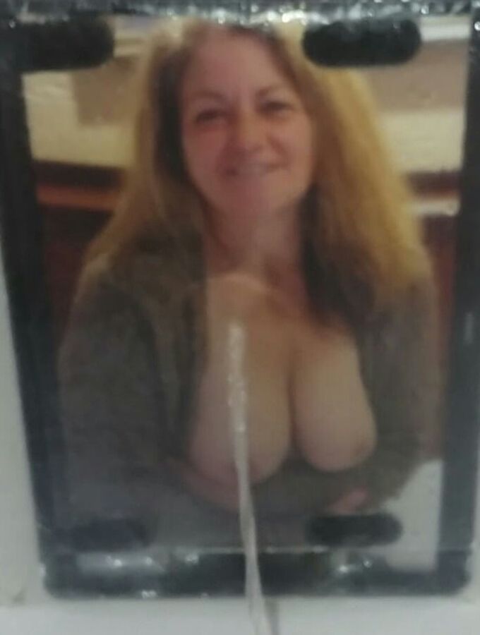 SINNDIE piss tribute photos