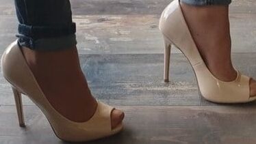 feet nylon