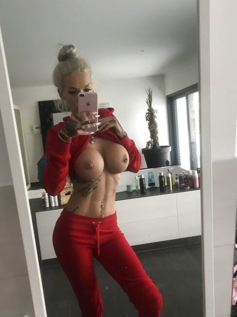 MY BIMBO OBSESSION ()