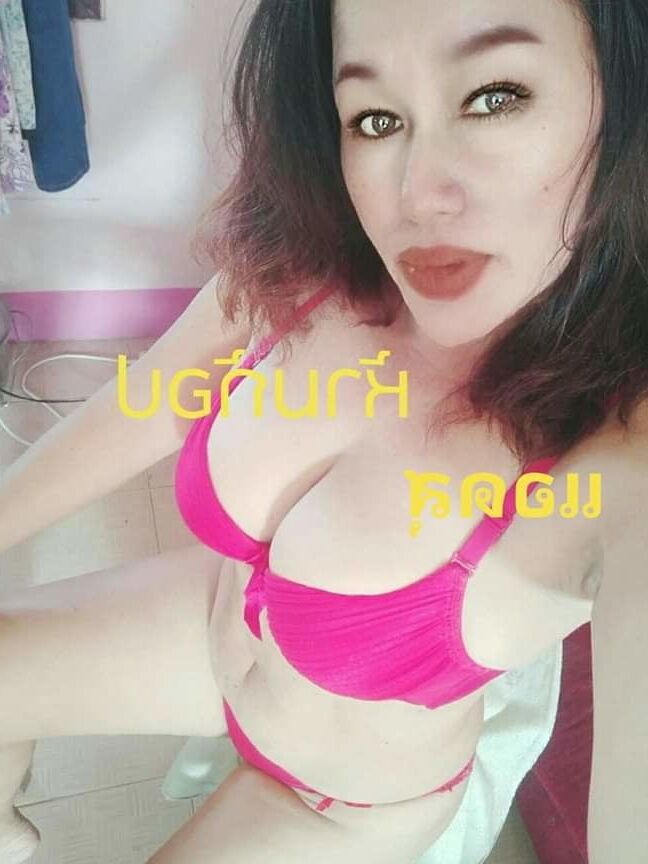 Thai big tits girl