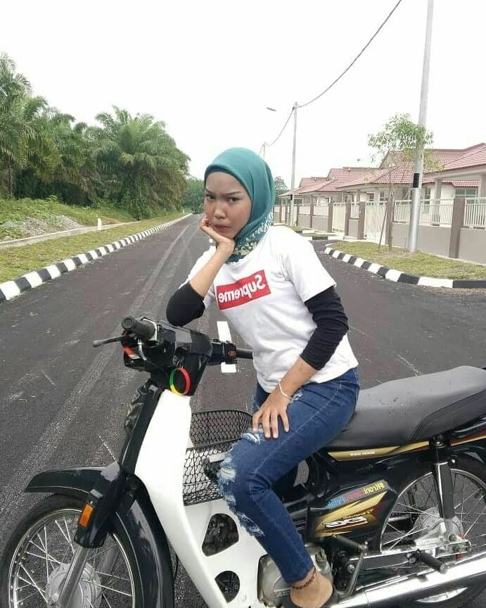 Yana Tudung