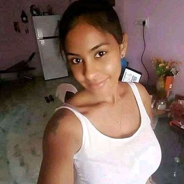 Looking for nudes....willing to trade
