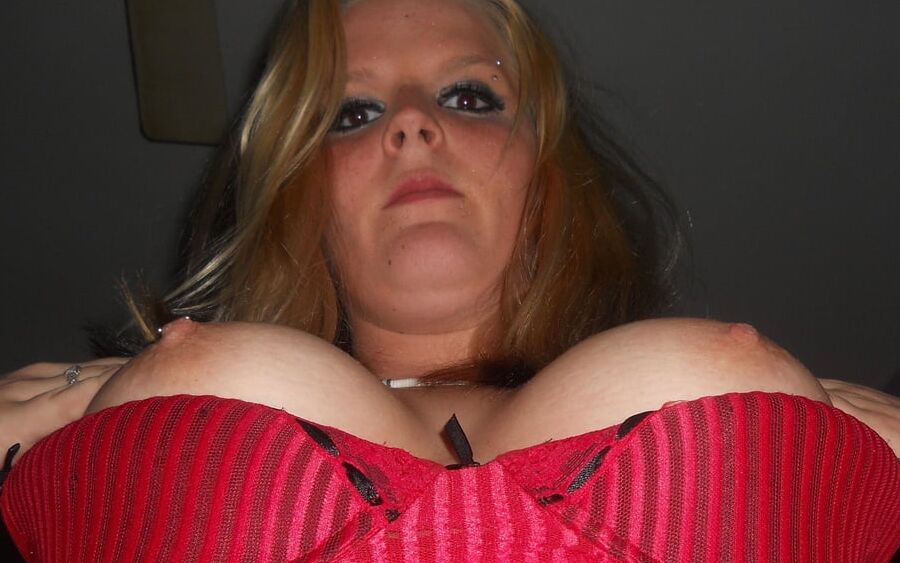Blondie big boobs