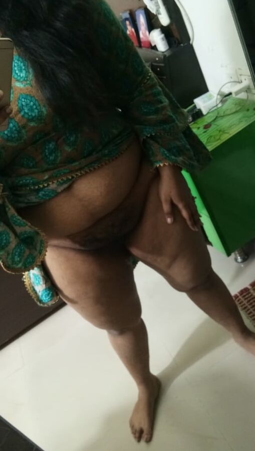Thick Indian chick