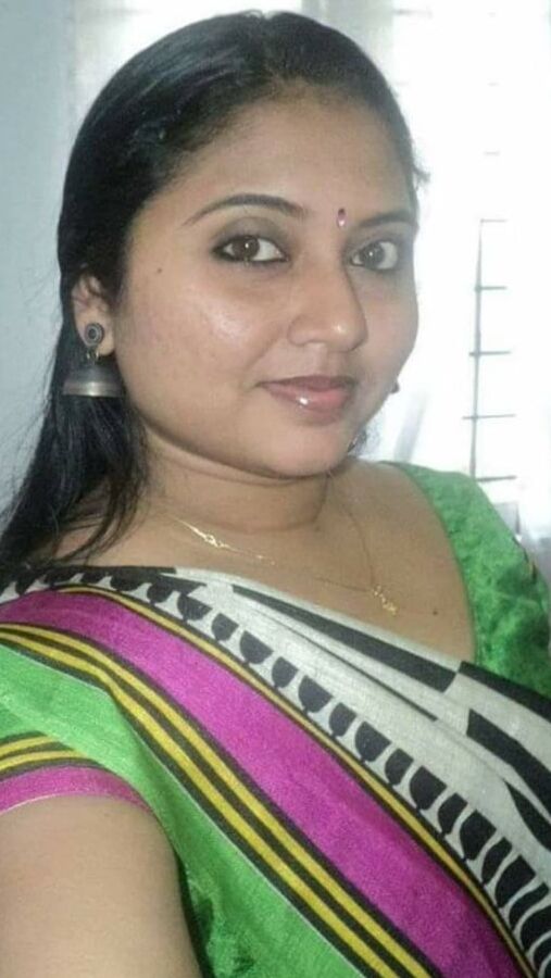 Tamil hot stylish auntys