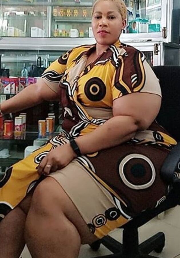 Ginormous mega booty huge leg cellulite bbw pear Divyo